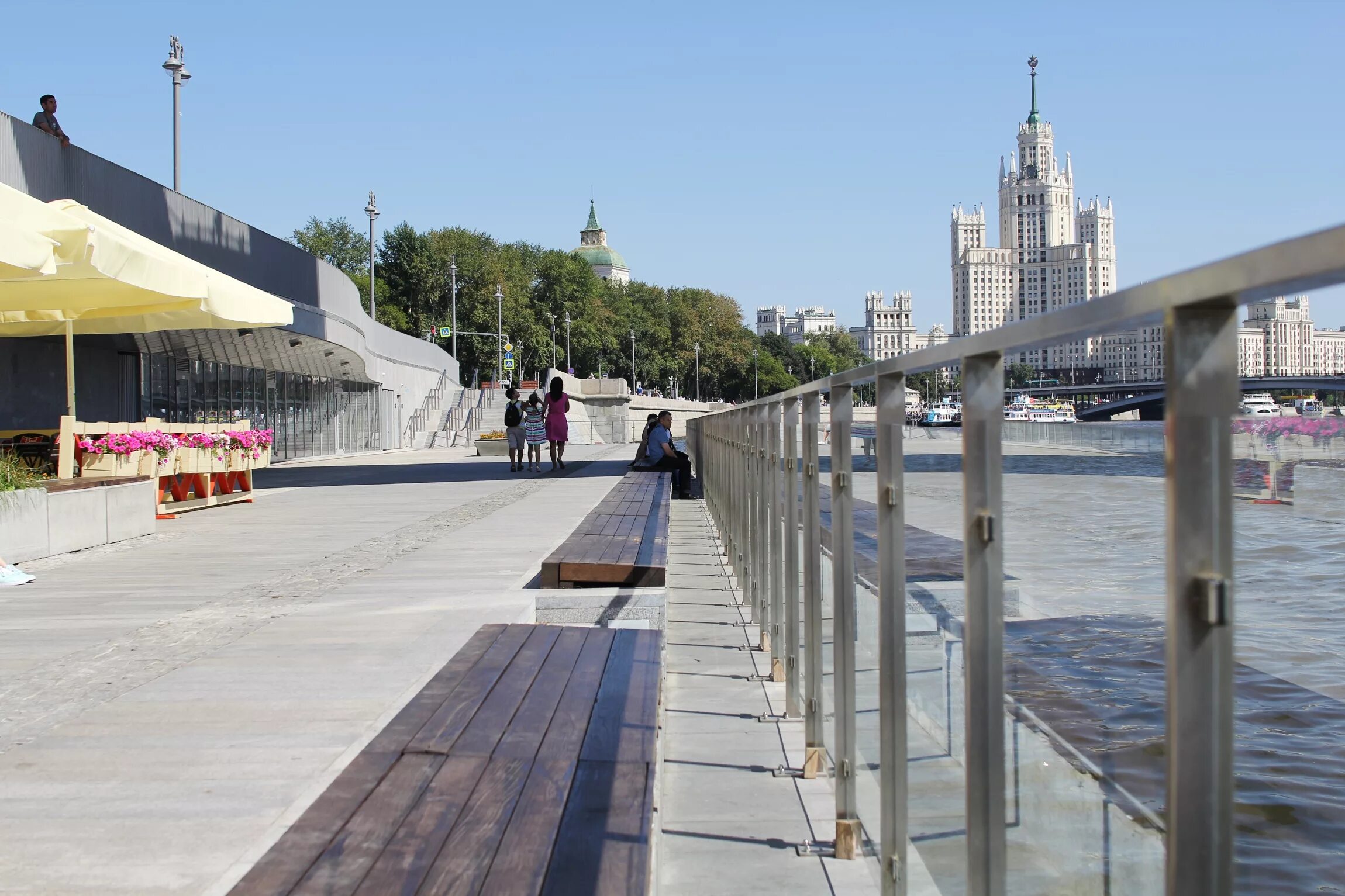 Причал зарядье москва москворецкая набережная фото Москворецкая набережная в парке Зарядье