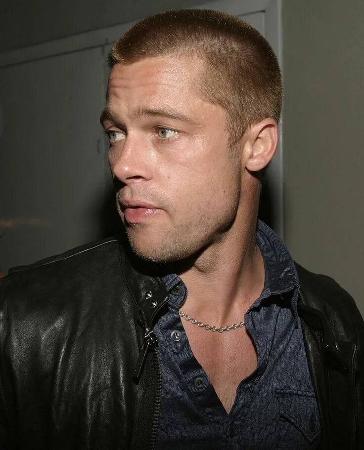 Прическа 0.3 мужская Pin by Chuck Villegas on Brad Pitt Brad pitt, Brad pitty, Bratt pitt