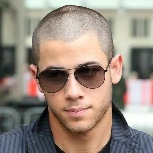 Прическа 0.9 0.9 мужские Pin en Nick Jonas Estilos de cabello hombre, Barbas y cabello, Cortes de pelo