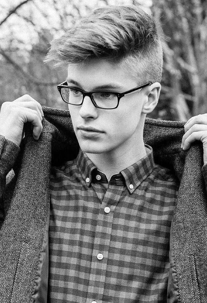 Прическа 15 лет мужская Cute Nerd Hairstyles for Boys - 18 Hairstyles For Nerdy Look Coiffure ado garcon