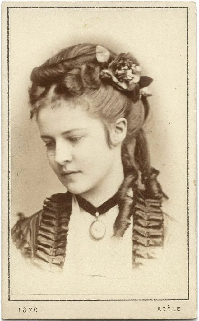 Прическа 19 века фото Ernestine Pallavicini, 1870 (Costume Cocktail) Victorian hairstyles, Historical 