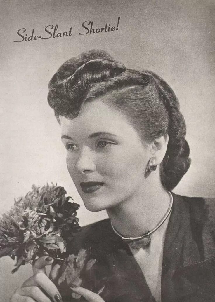 Прическа 1940 годов 1940's Hairstyles - The Sidesweep Craze - 1945. 1940s hairstyles, Vintage hairst