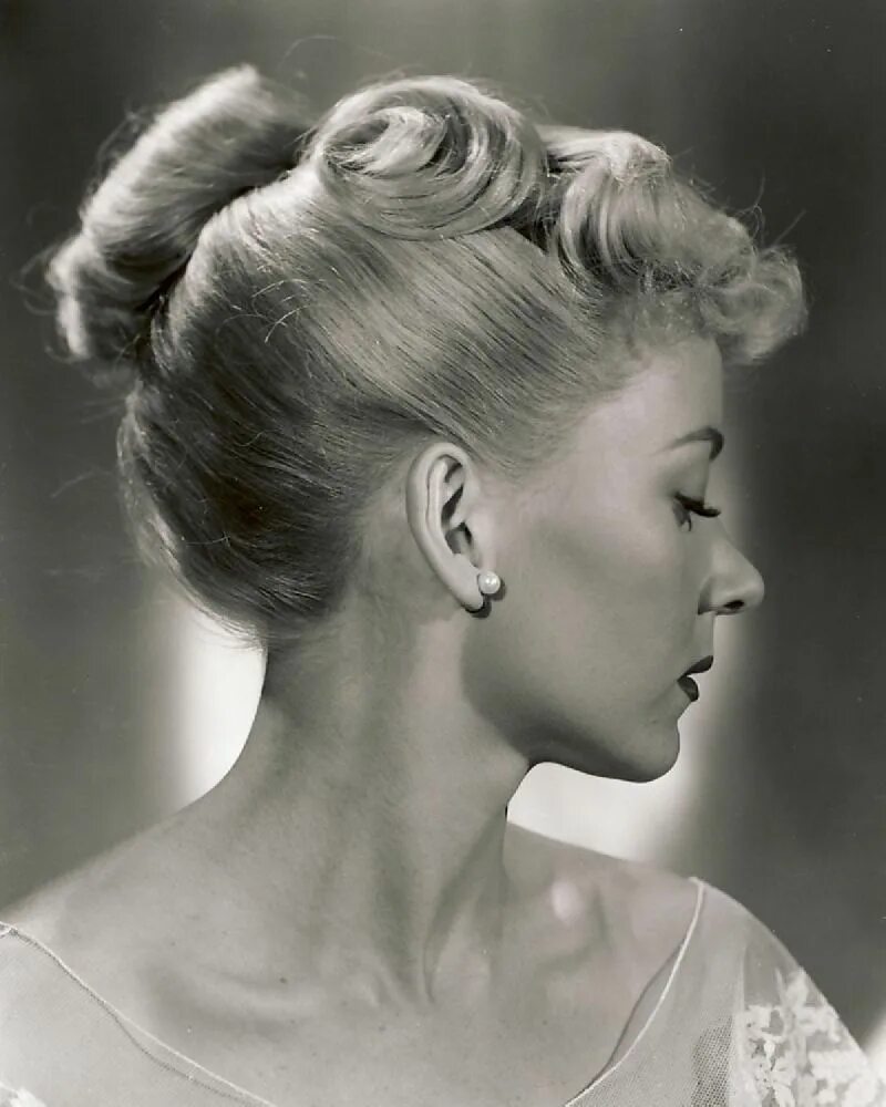 Прическа 1950 годов Film Noir Photos: Tracking with Closeups: Gloria Grahame Old hollywood hair, Hol