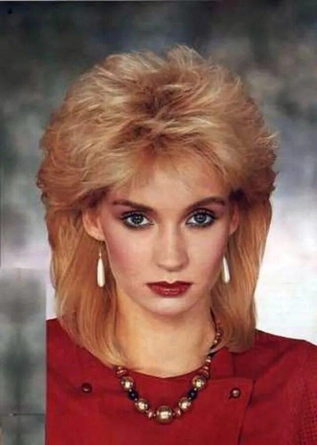 Прическа 1980 х годов 1980s: The Period of Women Rock Hairstyle Boom Rock hairstyles, Medium hair styl