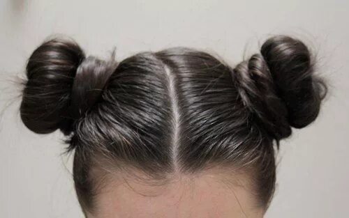 Прическа 2 пучка по бокам для девочки Hair Craze: Raver Pigtail Buns aka Cinnamon Buns aka Bantu Knot Buns.... It's Ju