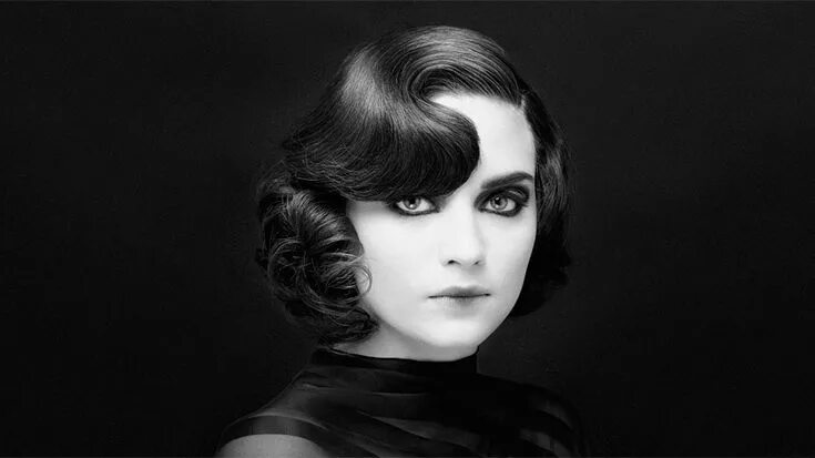 Прическа 20 века фото Like The Great Gatsby? Then you’ll love this reverse pin curls hairstyle tutoria