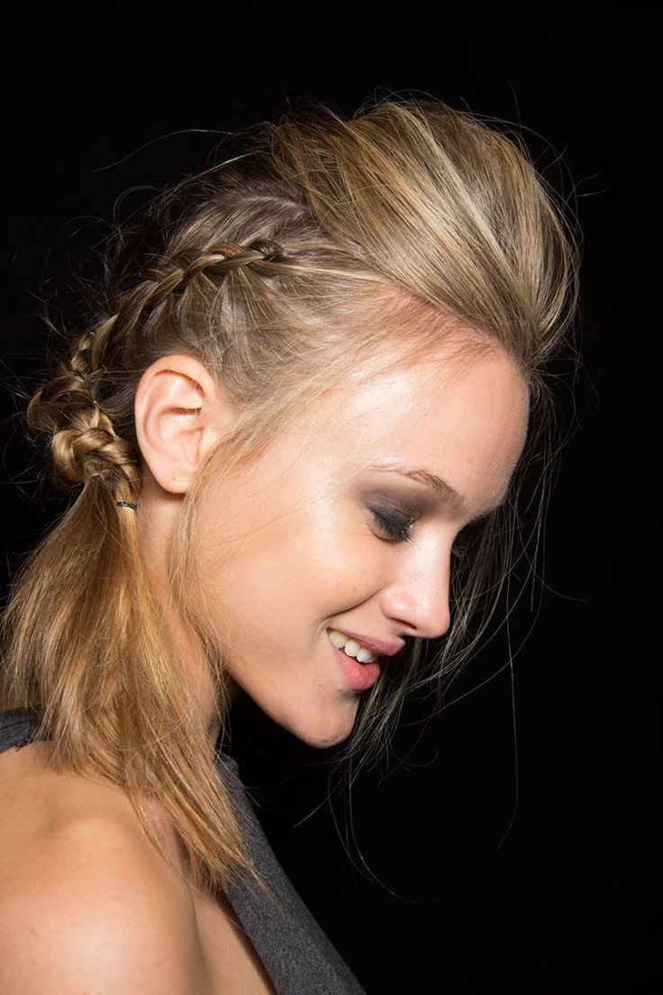 Прическа 2015 года Hair and Beauty Inspiration From New York Fashion Week Fashion week hair, Spring