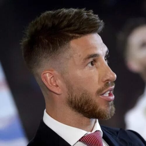 Прическа 2015 года Taper Fade Sergio Ramos Haircut Cortes de pelo hombre, Cortes de pelo para hombr