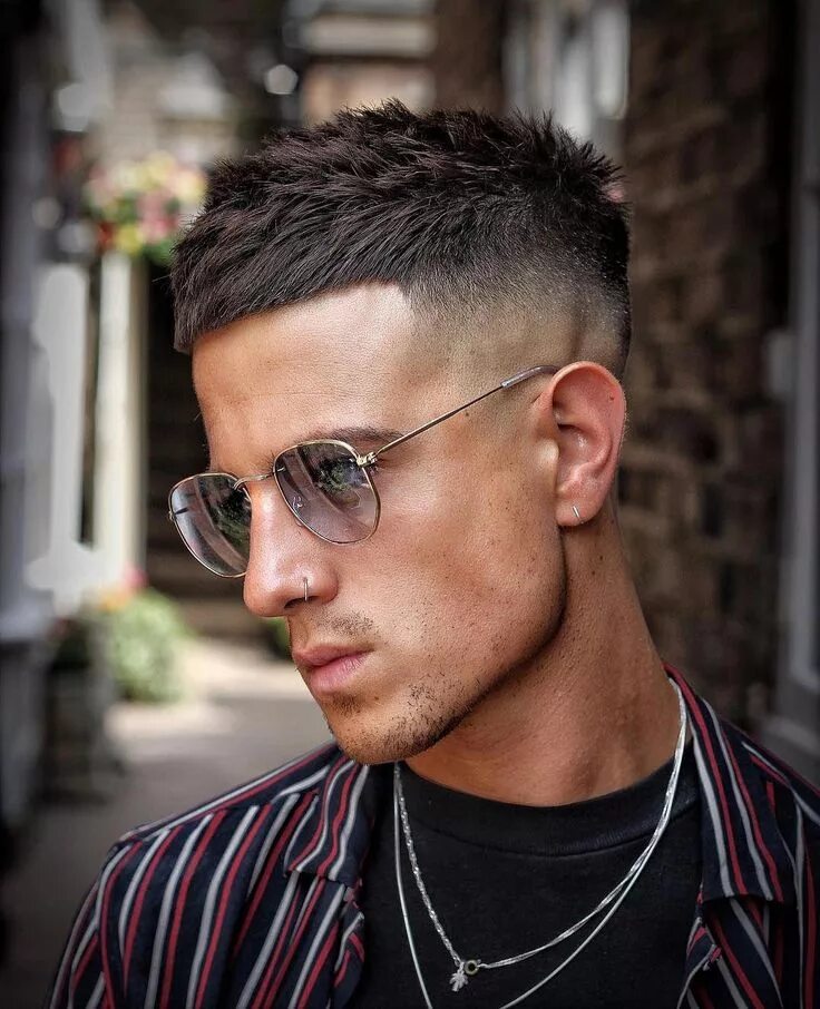 Прическа 2020 года I like this hairstyle.. #shortmenshairstyles Cortes de pelo para jóvenes, Cortes