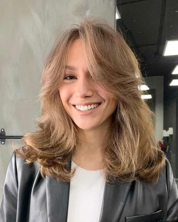 Прическа 2023 женская модная средние волосы 40 Newest Trendy Haircuts Women Are Asking for in 2024 - Hair Adviser Long hair 