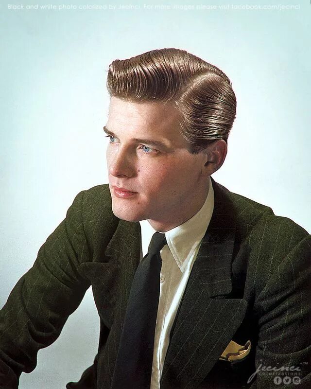 Прическа 30 годов мужская Pin by James Nickalous Holmes on Haircuts Roger moore, Haircuts for men, Classic