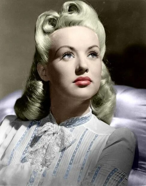 Прическа 40 50 годов Betty Grable. Colorized by Luiz Adams Vintage hairstyles tutorial, Vintage hairs