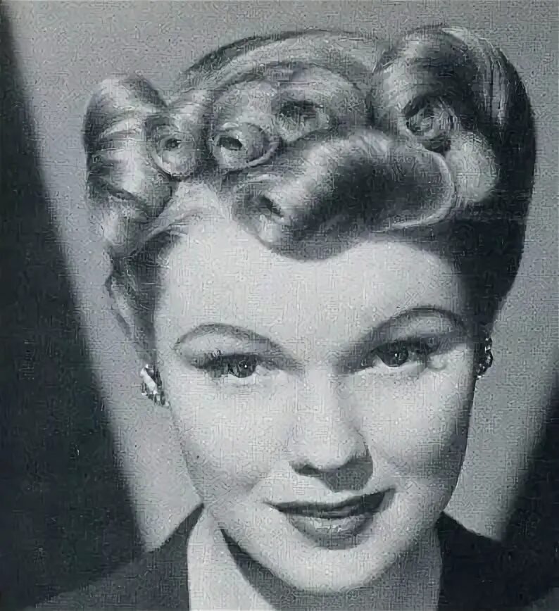 Прическа 40 50 годов 1940's vintage hair@dmvc Vintage hairstyles, 1940s hairstyles, Womens hairstyles