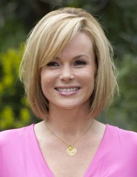 Прическа 40 на средние Amanda Holden Hairstyles - PoP Haircuts Medium hair styles, Short hair cuts for 