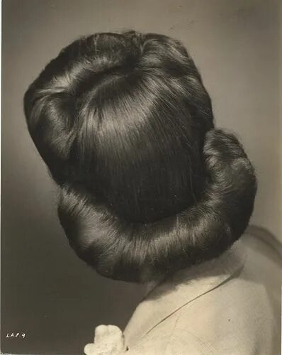 Прическа 40х женская Secrets to Vintage Hair Success 1940s hairstyles, Hair rat, 40s hairstyles