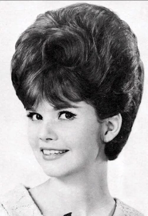 Прическа 60 годов ссср Pin by Rita on hairstyle 1960 to 1970 Big hair, Vintage hairstyles, Bouffant hai