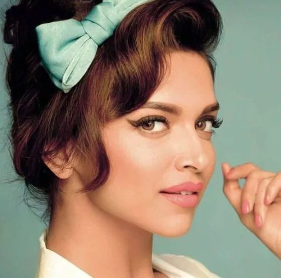 Прическа 60 на средние волосы 30 Best Retro Hairstyles Retro hairstyles, Vintage hairstyles, Deepika padukone 