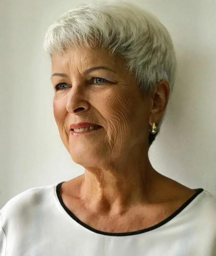 Прическа 65 лет Short Blonde Hairstyle over 70 Coole kurzhaarfrisuren, Schöne frisuren kurze haa