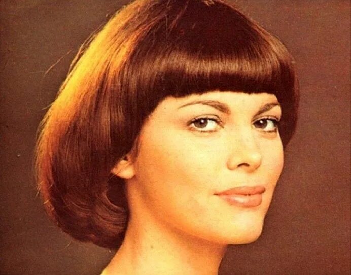 Прическа 70 80 годов фото mireille mathieu Стрижка паж, Прически, Стрижка