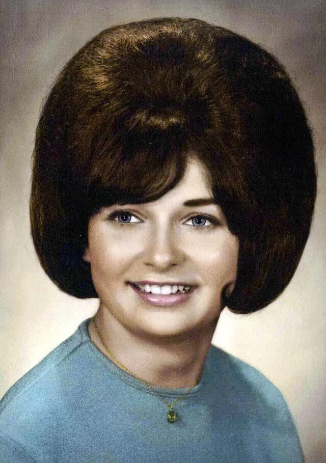 Прическа 70 годов фото женские Iconic 1960s Hairstyle: The Era of Big Hair