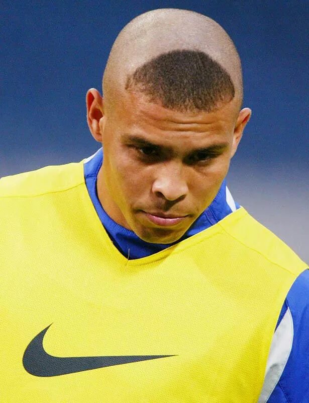 Прическа 9 World Cup haircuts: The best starting 11 soccer haircuts of all-time.