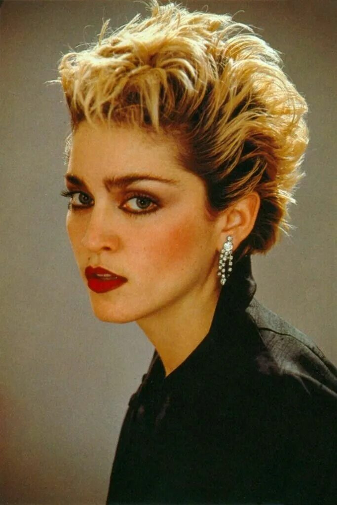 Прическа 90 х годов на короткие волосы Madonna 1982 Madonna hair, 80s short hair, Madonna 80s