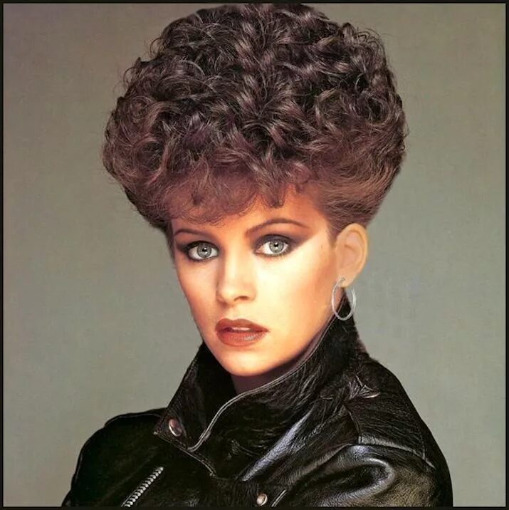 Прическа 90 х годов на короткие волосы So, Sheena Easton wanders into The Digital Salon... Really short hair, Short per