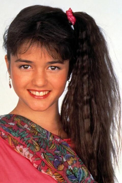 Прическа 90 х на длинные волосы Winnie Cooper 80s hair, 80s hair and makeup, 1980s hair