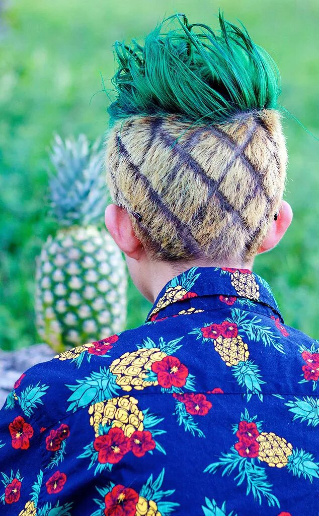 Прическа ананас женская See the Reddit User That Got a Pineapple Haircut - The Fashionisto