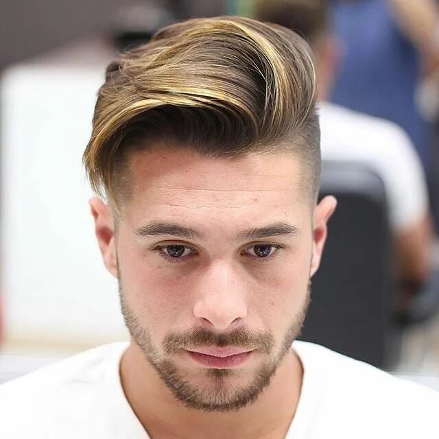 Прическа андеркат мужская на бок Manner Frisuren Mens hairstyles undercut, Side swept hairstyles, Haircuts for me