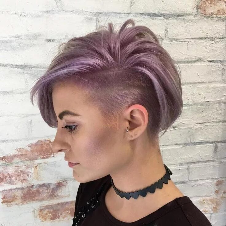 Прическа андеркат женская 25 Awe-Inspiring Undercut Pixie Cuts for 2024 Shaved hair designs, Undercut hair