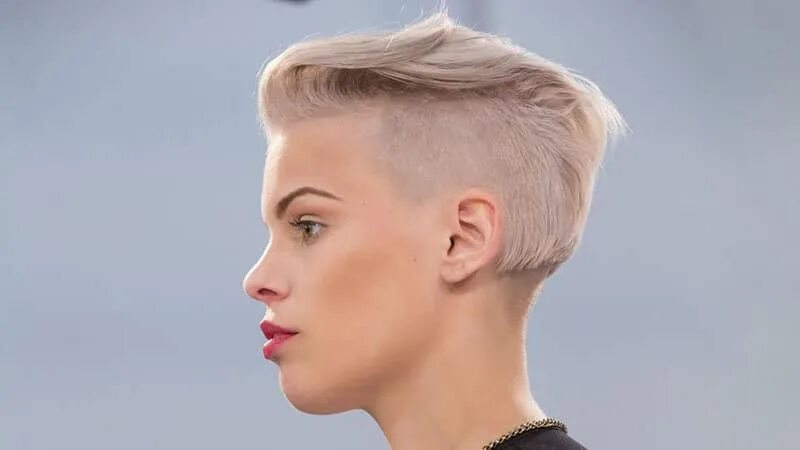 Прическа андеркат женская Vente anticipée Égocentrique trace de pas short undercut female Étonnement polit