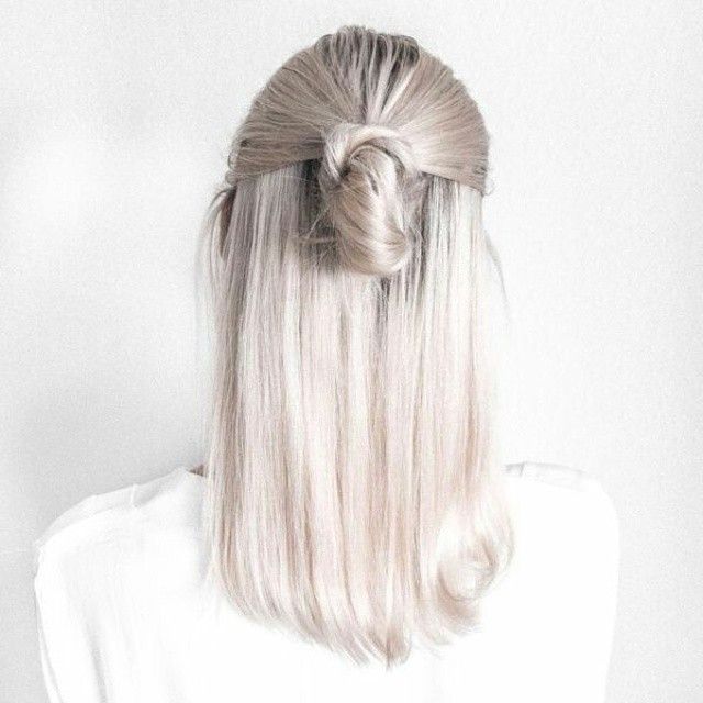 Прическа бела Roos-Anne on Instagram: "Hair inspo #inspiration #pinterest #blond #ash #loveit"