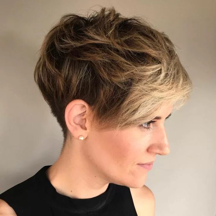 Прическа бикси фото 2024 Messy Pixie For Thick Hair Short hairstyles for thick hair, Pixie haircut for th