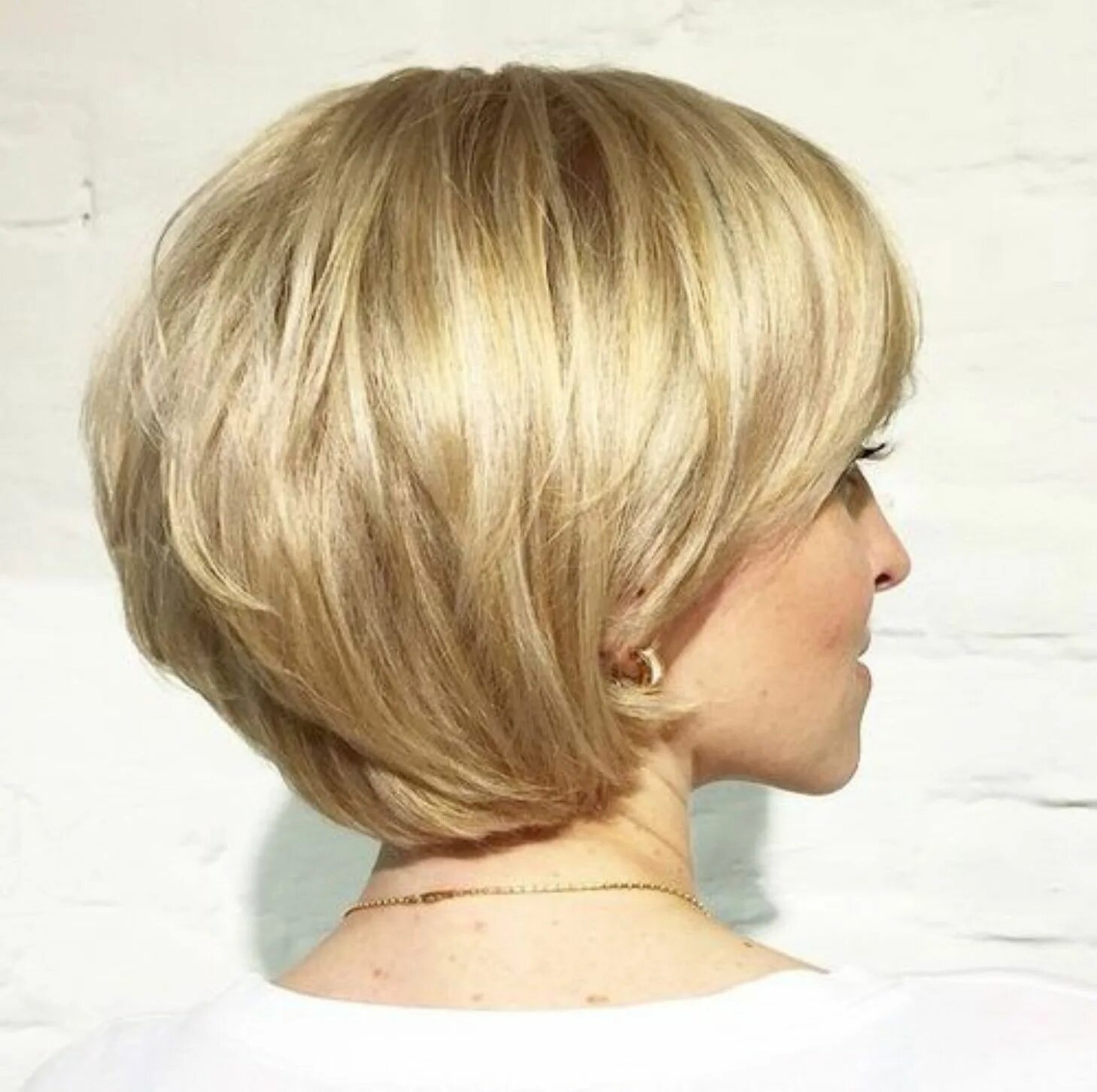 Прическа боб каре каскад 70 Cute and Easy-To-Style Short Layered Hairstyles for 2024 Hair cuts, Short lay