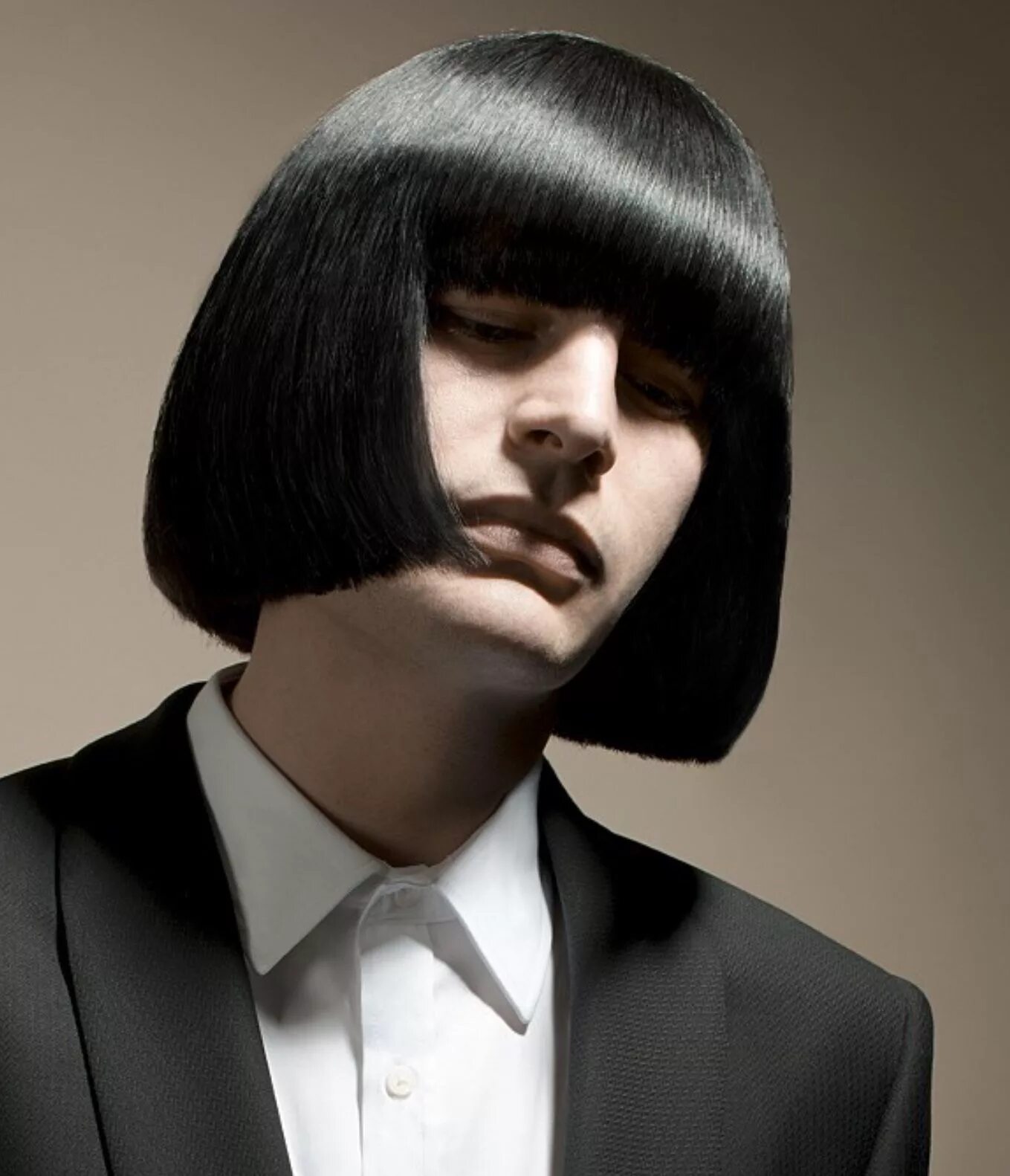 Прическа боб каре мужская Mens one legnth bob cut, with bangs Boys haircuts, Bob hairstyles, Haircuts for 