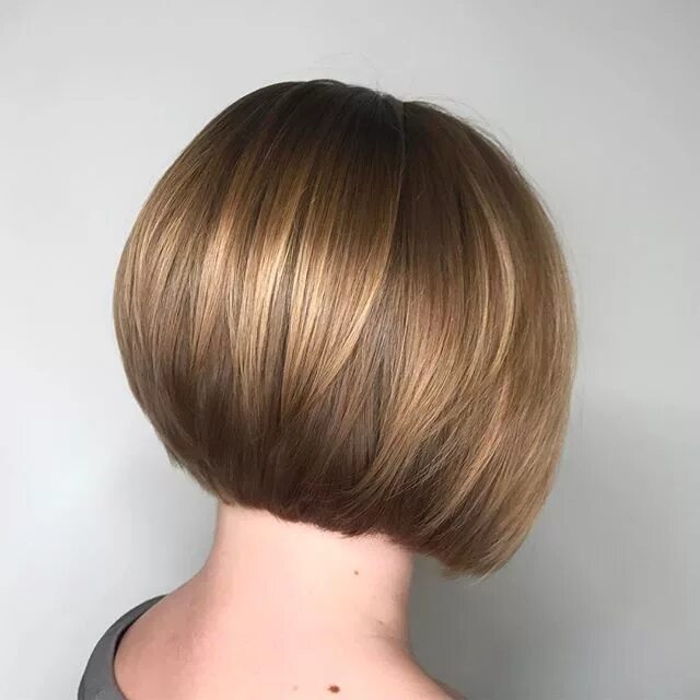 Прическа боб каре вид сзади #invertedbob WEBSTA - Instagram Analytics Inverted bob hairstyles, Bobs for thin