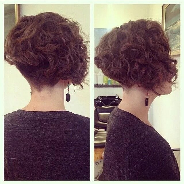 Прическа боб на короткие кудрявые волосы Curly bob undercut More Graduated bob haircuts, Graduated bob hairstyles, Short 