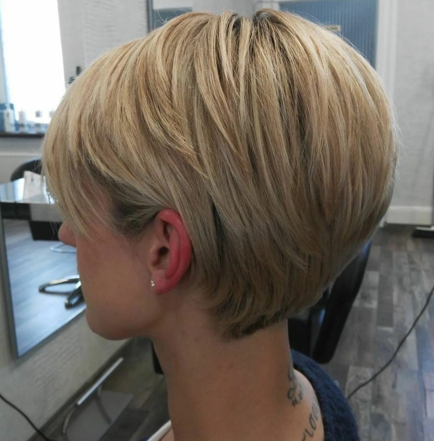 Прическа боб на короткие волосы Pin on Haarschnitt Short hairstyles for thick hair, Straight thick hair, Short h