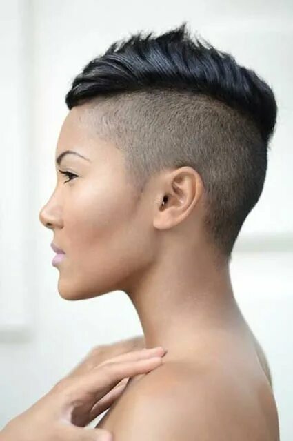 Прическа бобрик женская Contact Support Short hair mohawk, Super short hair, Shaved hair