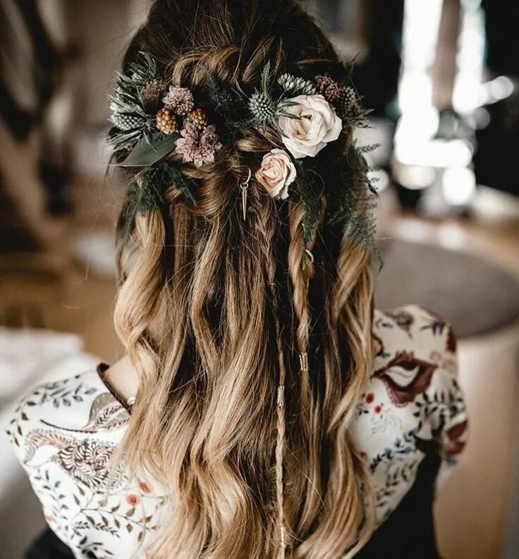 Прическа бохо длинные boho-hairstyles.com Braided hairstyles for wedding, Bohemian wedding hair, Hair 