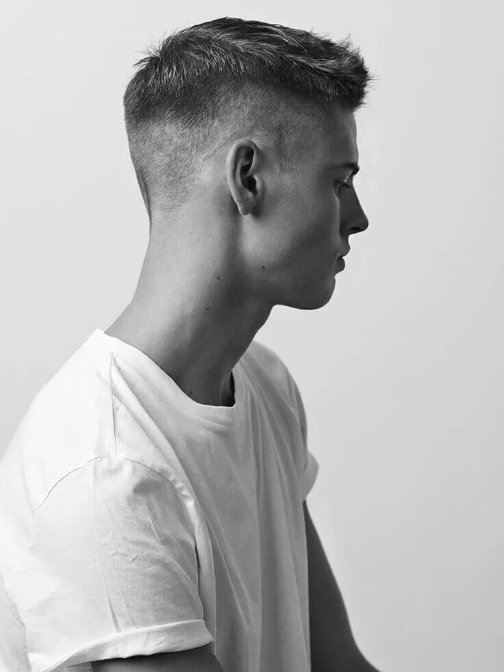 Прическа бока короткие верх Best Fade Haircuts: Cool Types of Fades For Men in 2023 Erkek saç modelleri, Erk