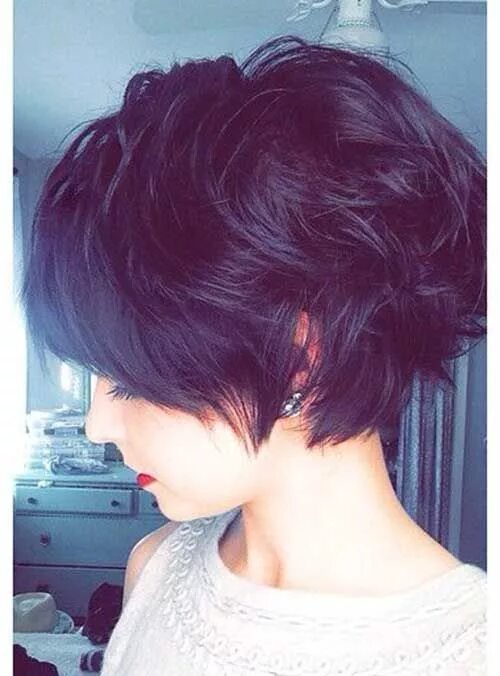 Прическа брюнетки на короткие волосы Pin on Hair styles Short dark hair, Short hair styles, Curly hair styles