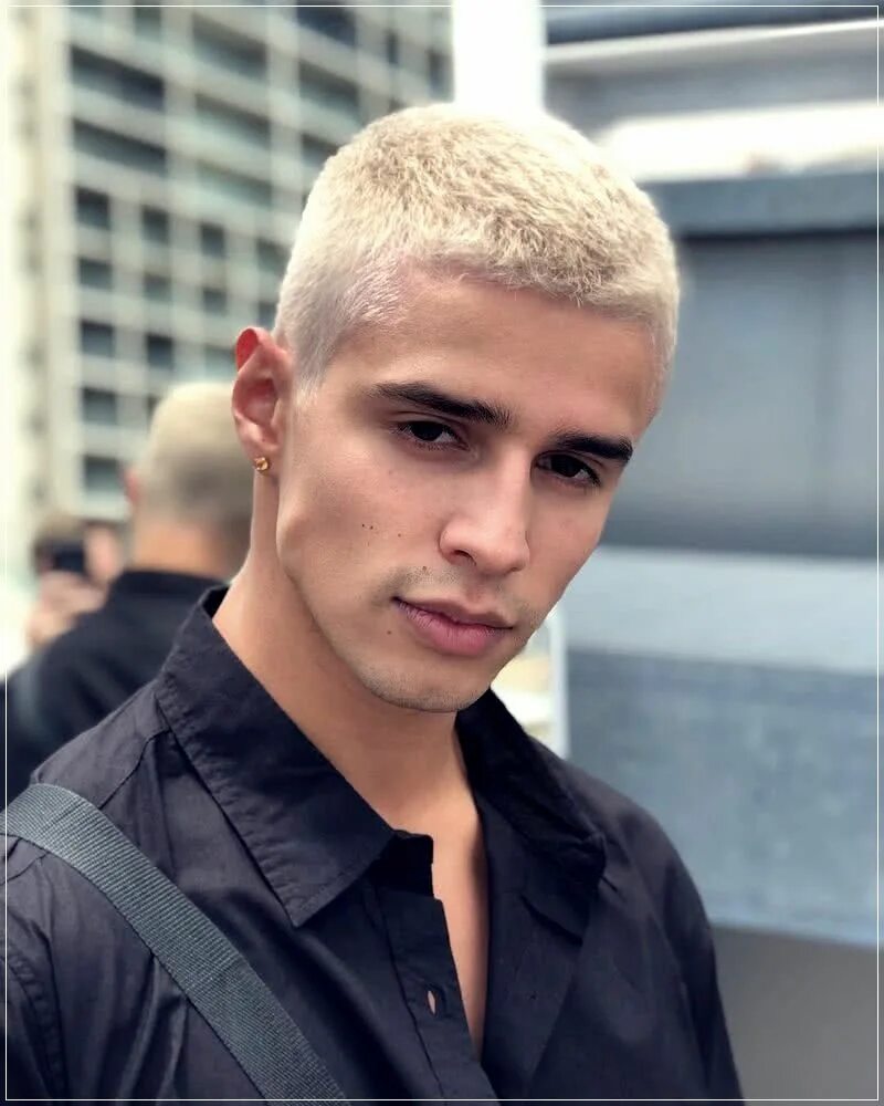 Прическа buzz Haircuts for men 2020: trends and photos Blonde haare männer, Haar frisuren männ