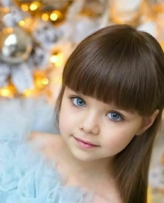 Прическа челка девочкам фото Anastasiya Kniazeva in 2022 Cute little girls, Little girl models, Cute little g