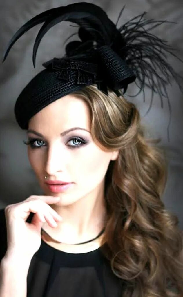 Прическа чикаго на длинные волосы Pinterest Fancy hats, Evening hat, Classic hats