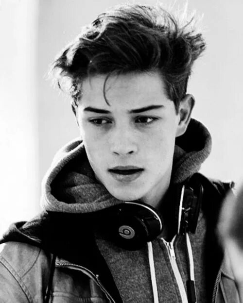 Прическа чико лачовски какая masaism Black hair boy, Francisco lachowski, Guys