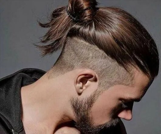 Прическа чокобоя мужская Undercut hair style for men Man bun hairstyles, Long hair styles men, Undercut l