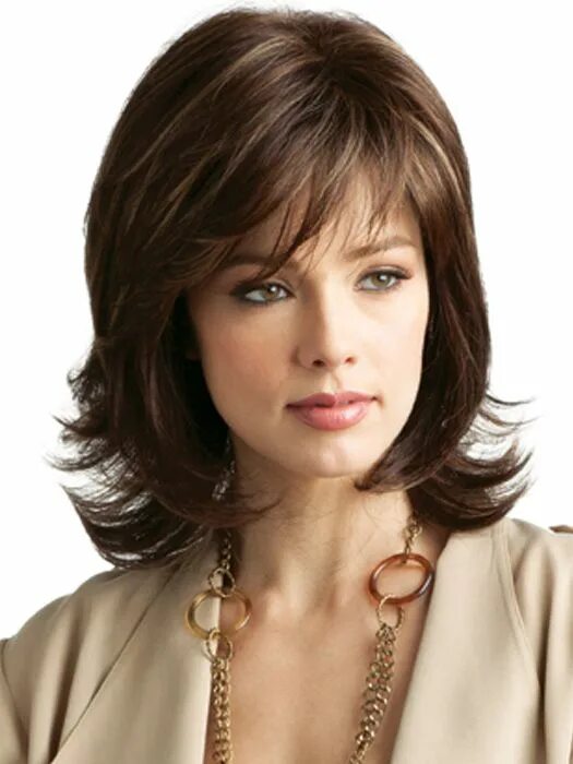 Прическа дебют на средние волосы Kourtney by Rene of Paris Medium hair styles, Haircuts for medium hair, Long hai