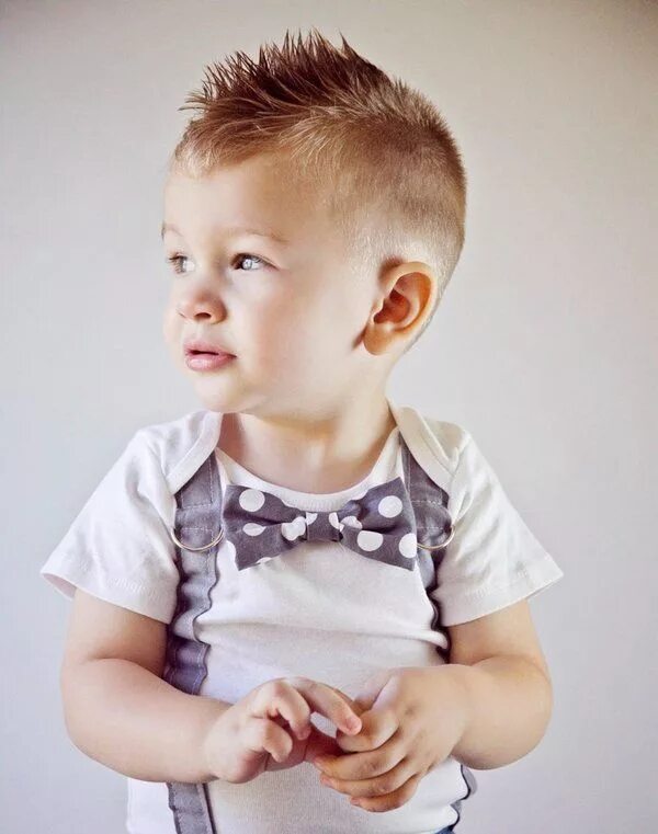 Прическа детская короткая мальчик The Mohawk Haircut Baby boy hairstyles, Toddler boy haircuts, Little boy haircut